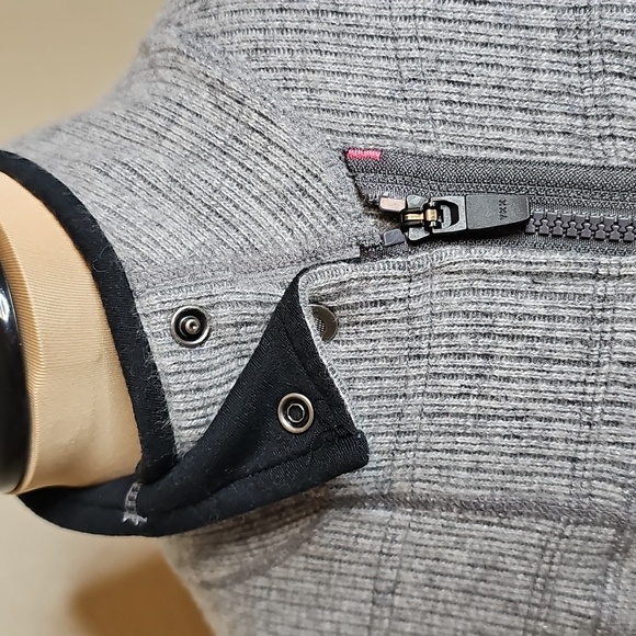 Title Nine Light Gray Asymmetrical Zip Jacket‎  Wool Blend Sweater Medium - Picture 6 of 10